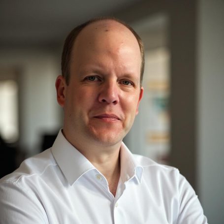 Porträt von Thomas Rödde als Symbol für strukturierte Zusammenarbeit, klare Führung und praxisnahe Umsetzung im Einkauf